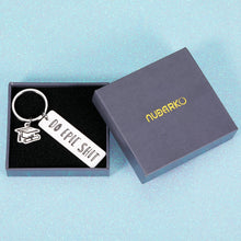 Load image into Gallery viewer, 2022 Graduation Keychain Gifts for Him Her Graduates Masters Nurses Students from College Medical High School Inspirational Gifts for Women Men Girls Daughter Son Graduates from Dad Mom