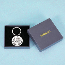 Load image into Gallery viewer, Coworkers Christmas Gift Ideas for Women Men Leaving Goodbye Birthday Keychain Gift for Colleagues Friends Appreciation Going Away Farewell Boss Day Present for Boss Lady Thank You